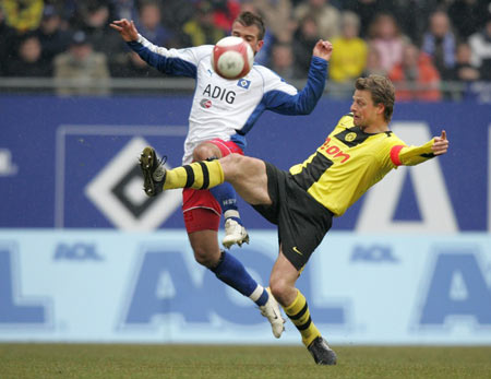 更是一名出 更是一名出